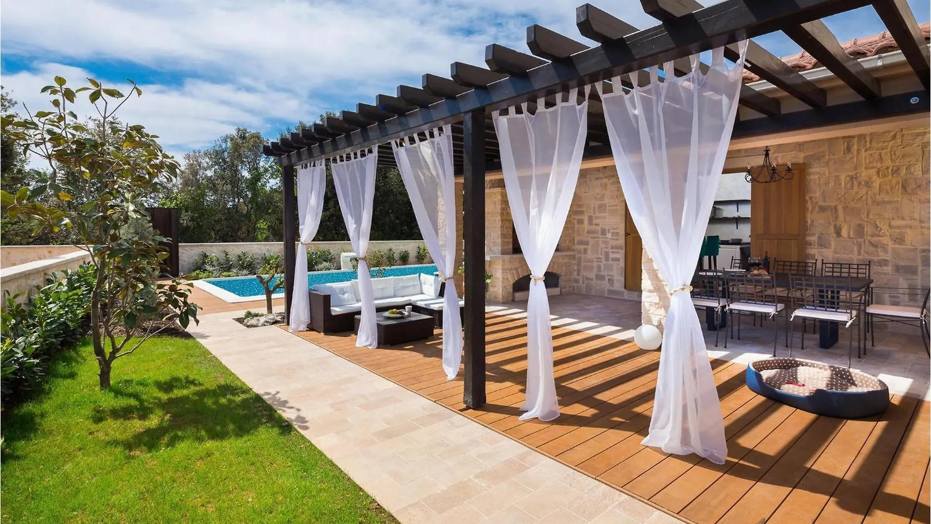 Villa Paula Ugljan Holiday home